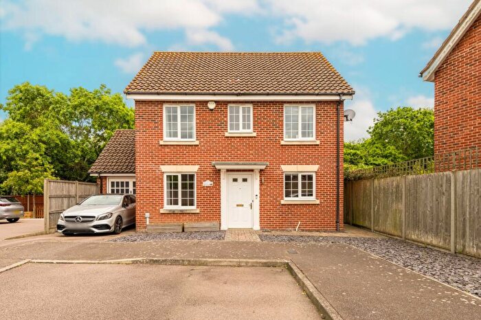 4 Bedroom Detached House For Sale In Field Grange, Oulton, NR32