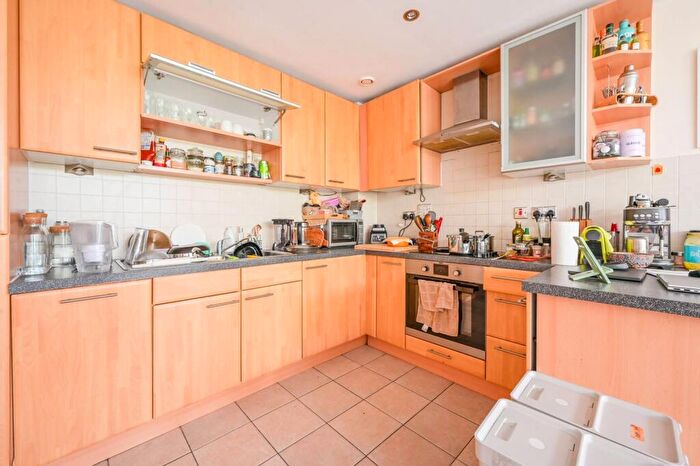 2 Bedroom Flat For Sale In Baltic Apartments, Royal Docks, London, E16