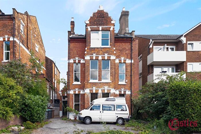 1 Bedroom Flat For Sale In Coolhurst Road, N8