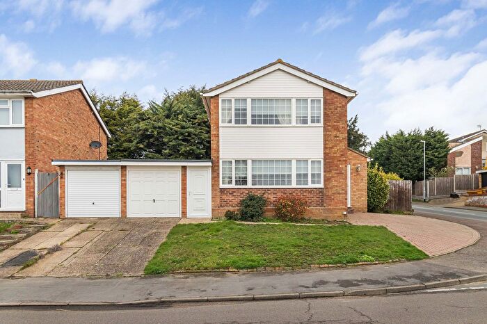 3 Bedroom Property For Sale In Woodthorpe Road, Hadleigh, IP7