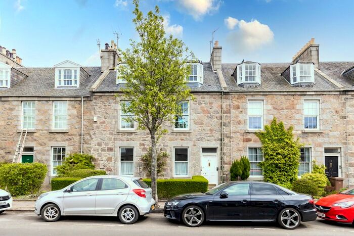 2 Bedroom Flat To Rent In Victoria Street, Aberdeen, AB10