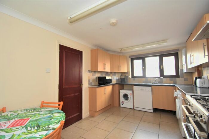 5 Bedroom End Of Terrace House To Rent In Oxford Road, Southsea, PO5