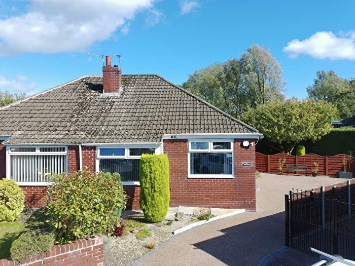 2 Bedroom Bungalow For Sale In Strand Way, Oldham, OL2