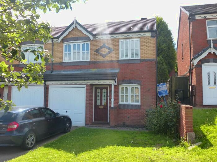 3 Bedroom Semi-Detached House To Rent In St. Marks Road, Dudley, DY2