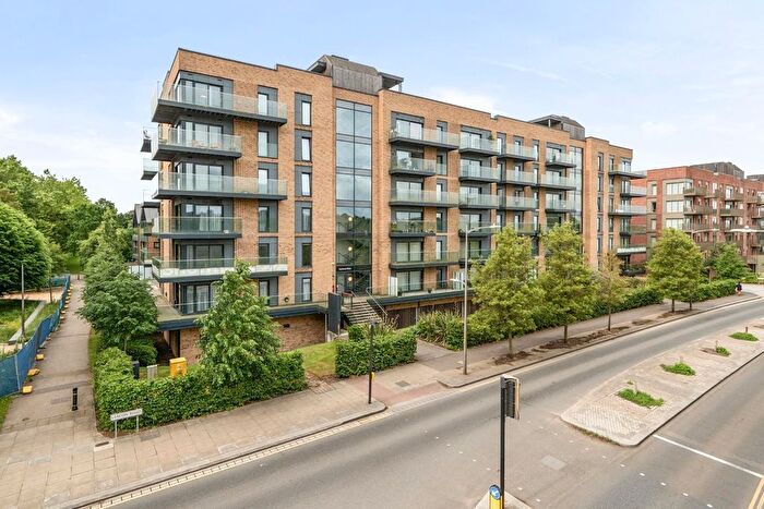 2 Bedroom Flat For Sale In Leacon Road, Ashford, TN23