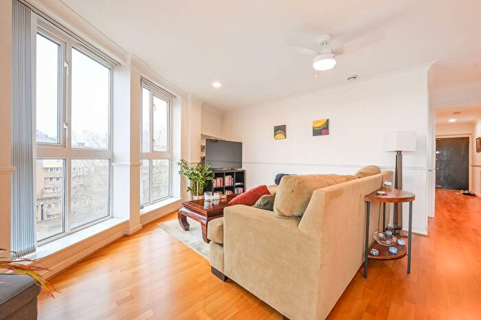 2 Bedroom Flat To Rent In Thomas More Street, Wapping, London, E1W