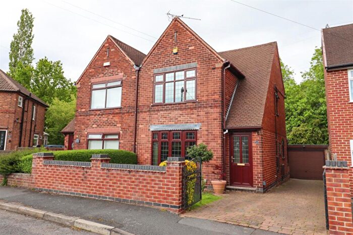 3 Bedroom Semi Detached House For Sale In Lake Avenue, Loscoe, Heanor, DE75