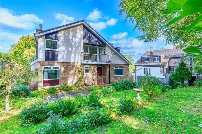 4 Bedroom Detached House To Rent In Crossbeck Road, Ilkley, West Yorkshire, LS29