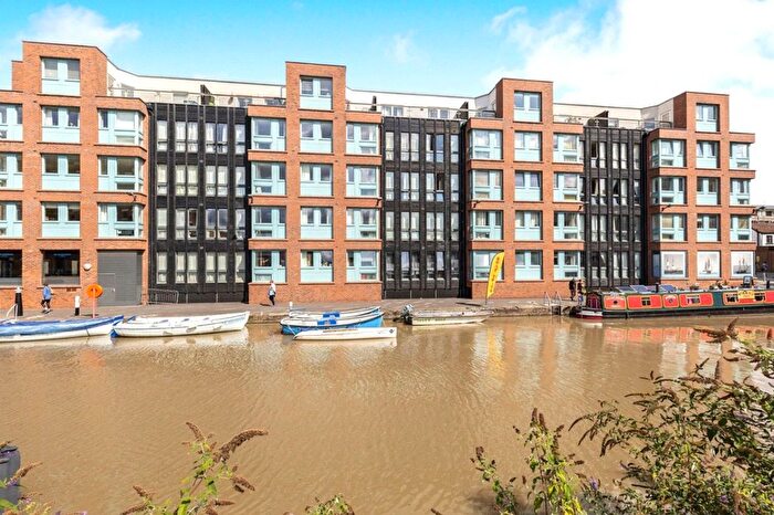 2 Bedroom Flat For Sale In The Docks, Gloucester, Gloucestershire, GL1