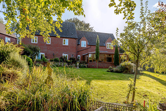 5 Bedroom Detached House For Sale In Hunters Moon, Flecknoe, Rugby Warwickshire, CV23