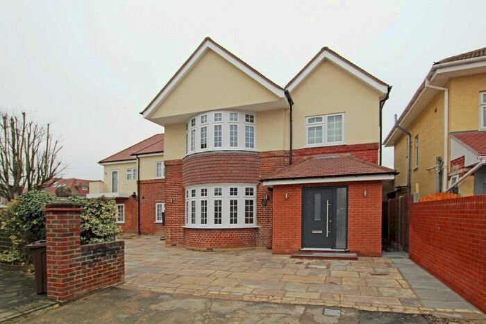 2 Bedroom Flat To Rent In Osterley Avenue, Osterley, Isleworth, TW7