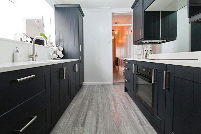 3 Bedroom End Of Terrace House For Sale In Queens Road, Lowestoft, NR32