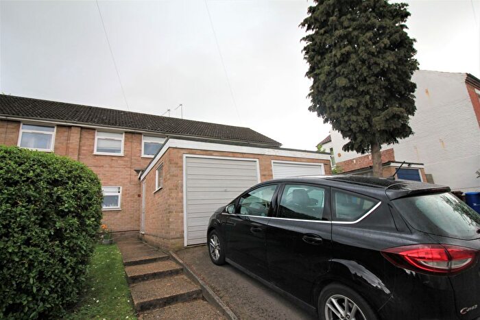 2 Bedroom Terraced House To Rent In Glebe Road, Norwich, NR2