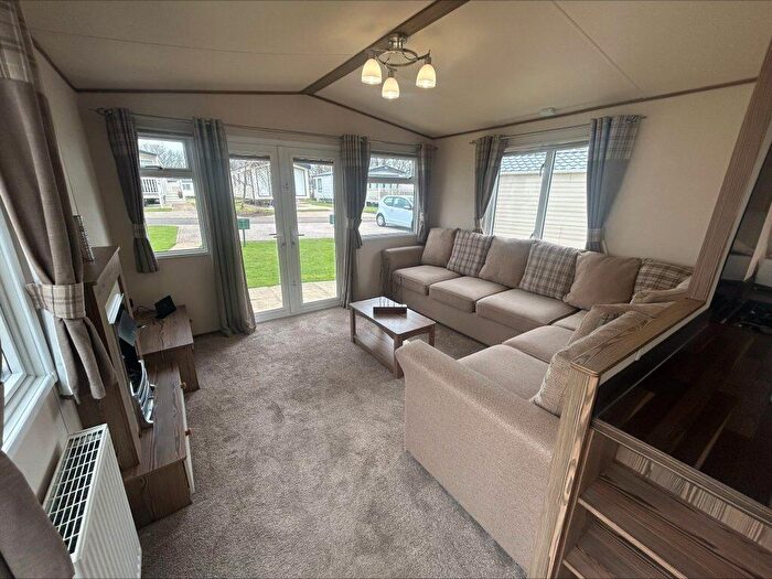 2 Bedroom Park Home For Sale In Chantry Country And Leisure Park, DL8