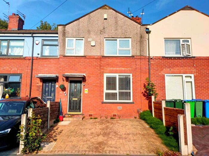 3 Bedroom Terraced House To Rent In Green Lane, Middleton, M24