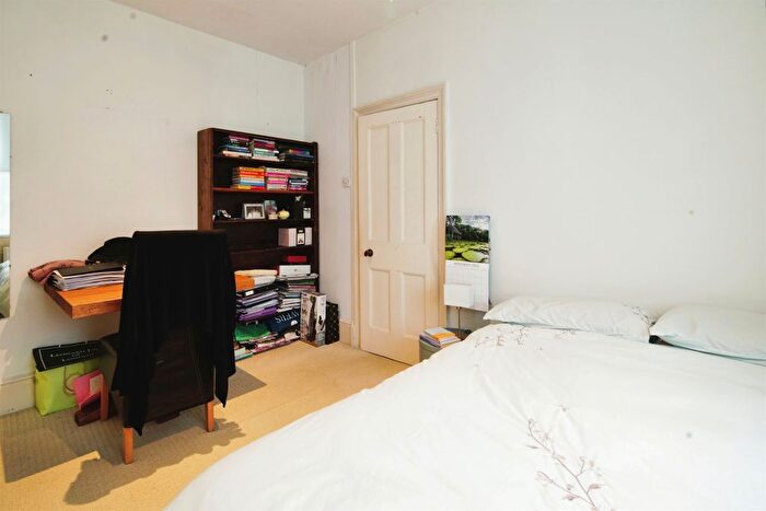 3 Bedroom Terraced House For Sale In Hampton Place, Brighton, BN1