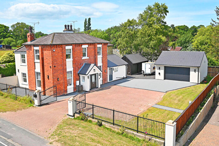 4 Bedroom Detached House For Sale In Forest Moor Road, Knaresborough, HG5