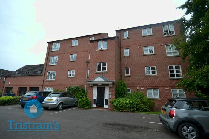 3 Bedroom Flat To Rent In Wenlock Drive, West Bridgford, Nottingham, NG2