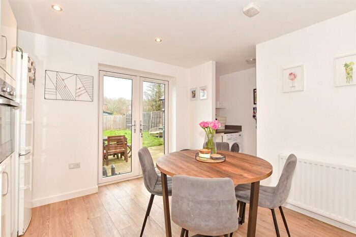 2 Bedroom Semi-Detached House For Sale In Hewitts Road, Cranleigh, Surrey, GU6