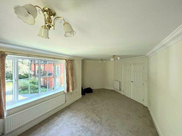 2 Bedroom Apartment To Rent In Chirk Place, Romsey, Hampshire, SO51