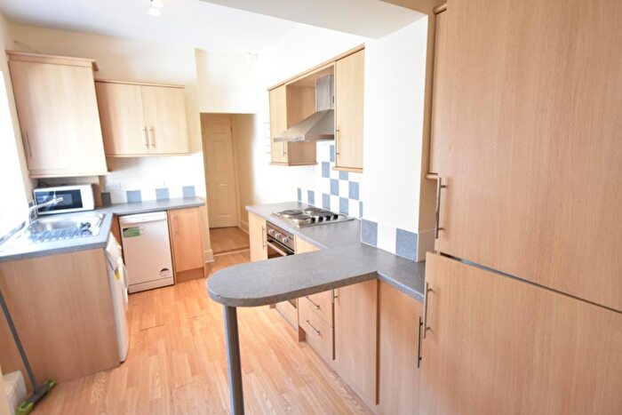 3 Bedroom Flat To Rent In Buston Terrace, Jesmond, NE2