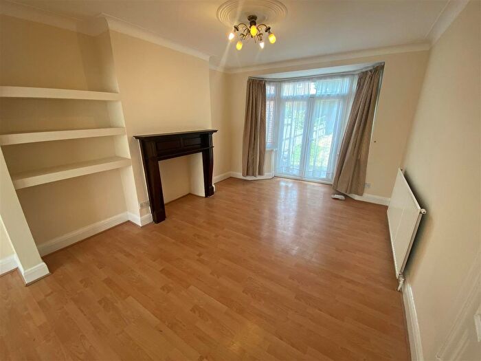 3 Bedroom Semi Detached House To Rent In Hale Lane, Edgware, HA8