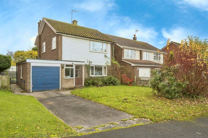 3 Bedroom Detached House For Sale In Long Meadows, Everton, Doncaster, DN10