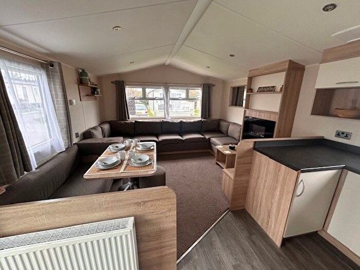 3 Bedroom Mobile/park Home For Sale In Braunton Road, Ashford, Barnstaple, EX31