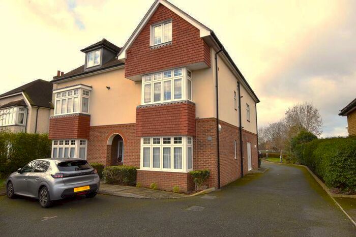 1 Bedroom Apartment To Rent In Hook Road, Chessington, KT9