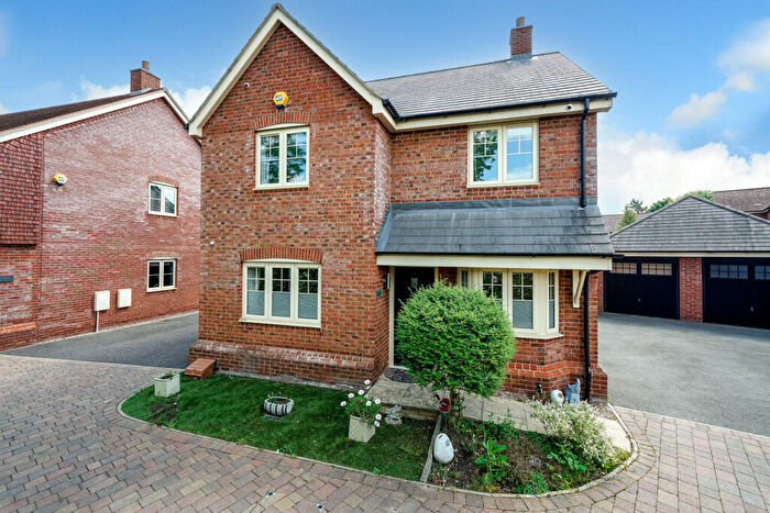 4 Bedroom Detached House For Sale In Chapel Drive, Aston Clinton, HP22