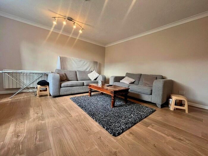 Apartment To Rent In Columbus Gardens, Northwood, HA6