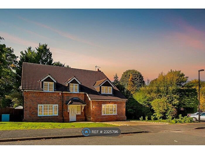 5 Bedroom Detached House To Rent In Boxford Close, South Croydon, CR2