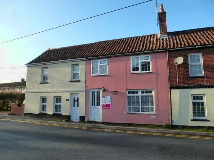 3 Bedroom Property To Rent In Eden Vale Road, Westbury, BA13