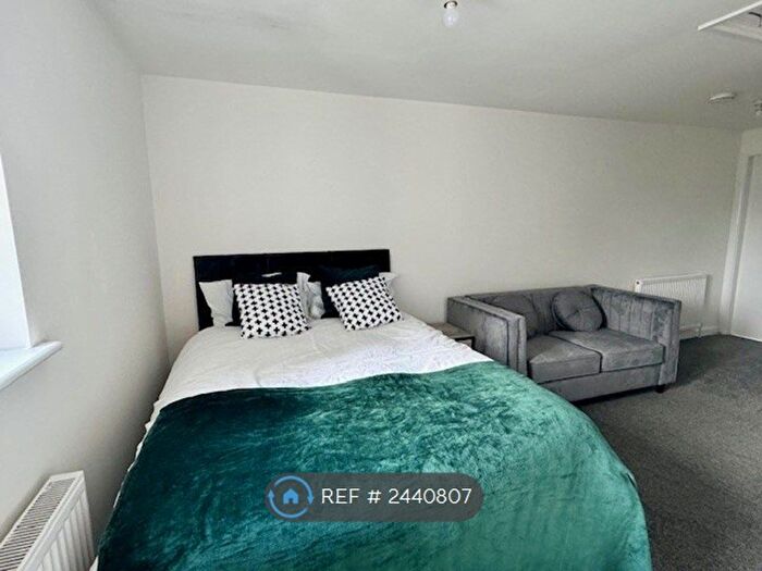 1 Bedroom Flat To Rent In St. Albans Road, Leicester, LE2