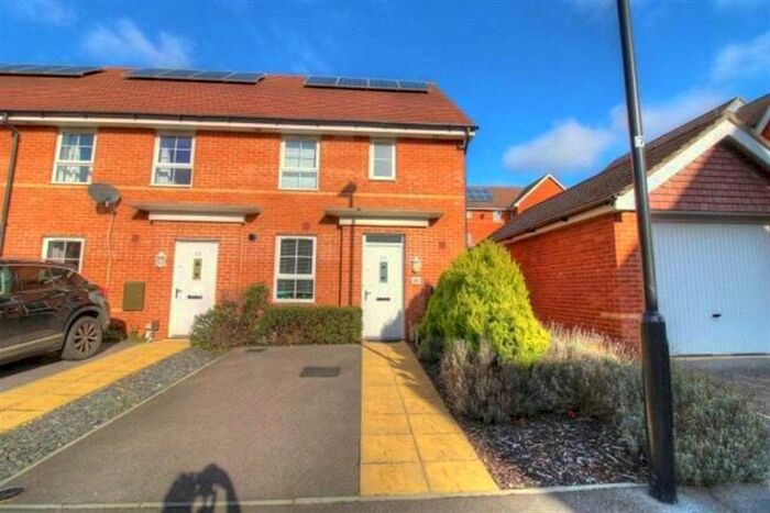 3 Bedroom End Of Terrace House To Rent In Cardinal Place, Southampton, SO16