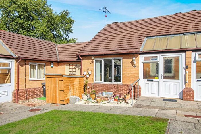 2 Bedroom Bungalow For Sale In School Street, Hillmorton, Rugby, CV21