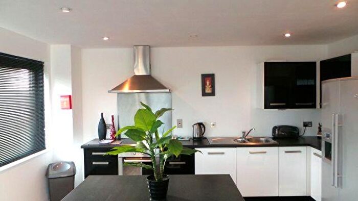 2 Bedroom Apartment To Rent In Broughton House, West Street, Sheffield, S1
