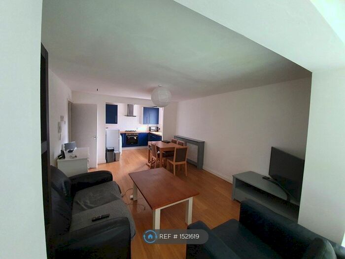 1 Bedroom Flat To Rent In Aldborough Close, Withington, M20