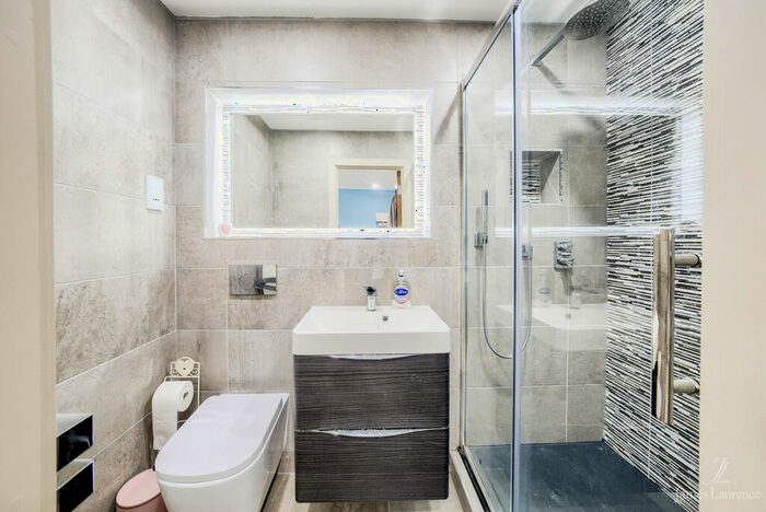 2 Bedroom Apartment For Sale In The Willows, Edgbaston Road, Edgbaston, B12