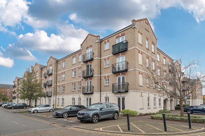 2 Bedroom Flat To Rent In Coxhill Way, Aylesbury, HP21