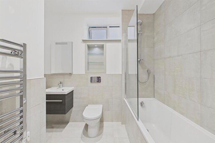 2 Bedroom Apartment To Rent In Imperial Drive, Harrow, HA2