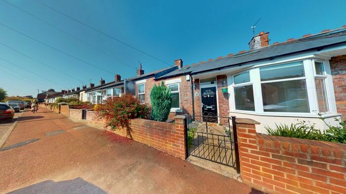 4 Bedroom Bungalow To Rent In Oakfield Terrace, Gosforth, Newcastle Upon Tyne, NE3