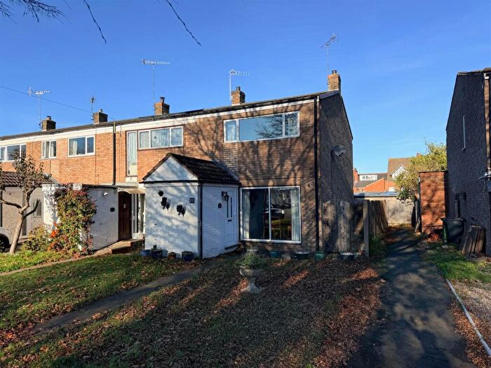 2 Bedroom End Of Terrace House For Sale In Heathfield Gardens, Stourbridge, DY8