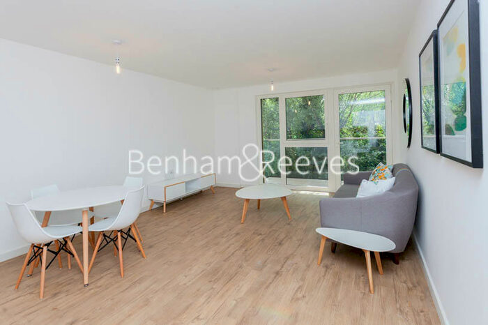 2 Bedroom Flat To Rent In Bailey Street, London, SE8