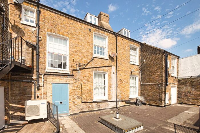 3 Bedroom Flat For Sale In Kings Place, Ramsgate, CT11