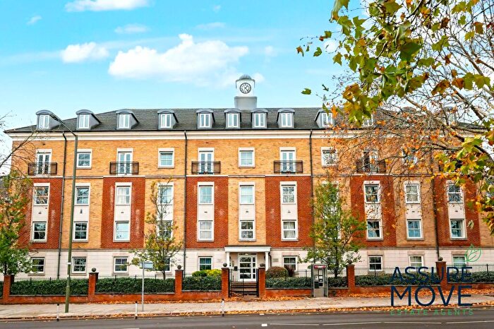 1 Bedroom Flat To Rent In High Road, Solomons Court, N12