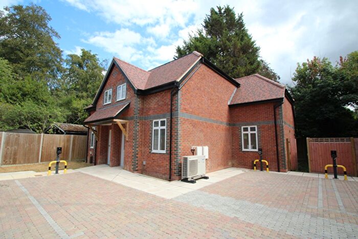 3 Bedroom Property To Rent In Kingswood Way, South Croydon, CR2