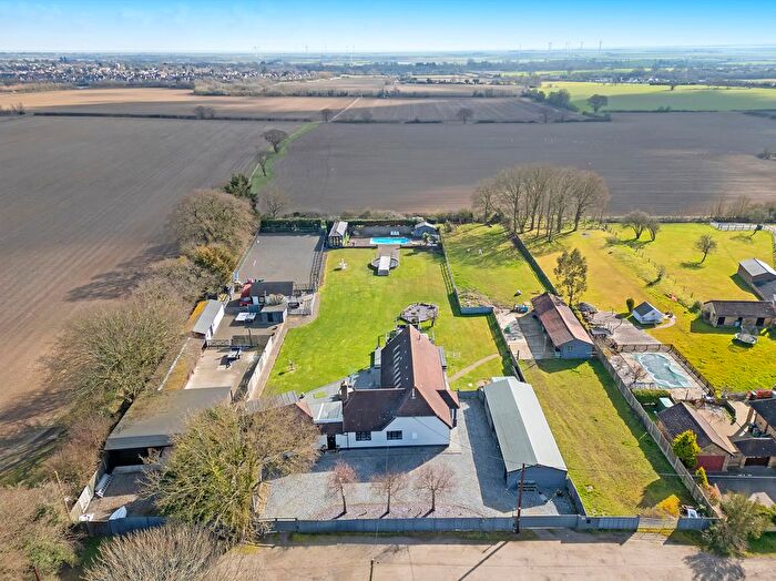 7 Bedroom Detached House For Sale In Scalby Road, Southminster, CM0