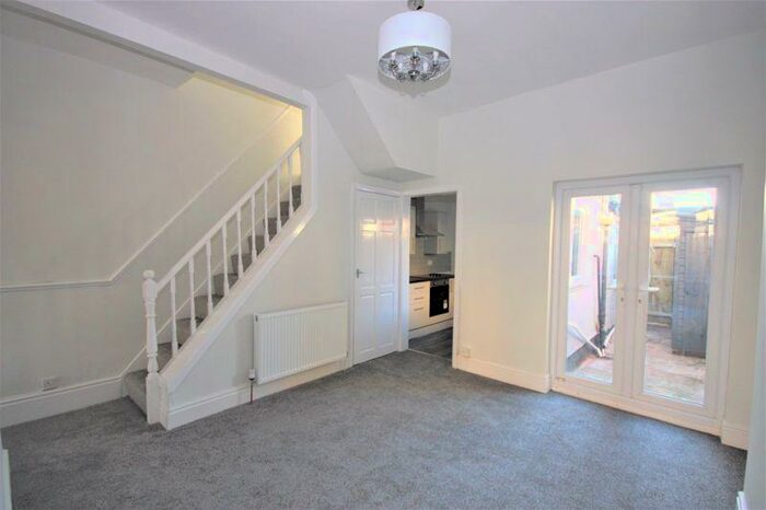 3 Bedroom Terraced House To Rent In Lonsdale Street, Hull, HU3