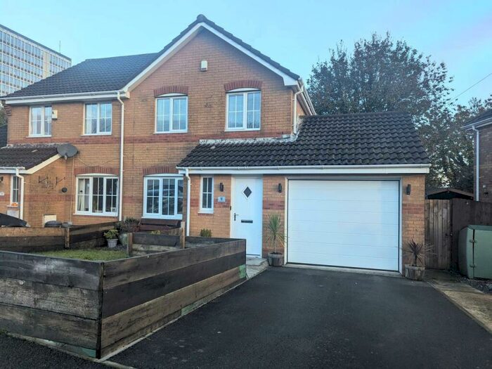 3 Bedroom House To Rent In Honeysuckle Drive, Clase, Swansea, SA6